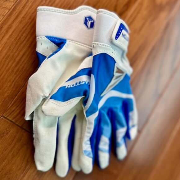 Easton Hyperlite Fastpitch KIDS or Women’s batting gloves size S - Picture 2 of 6